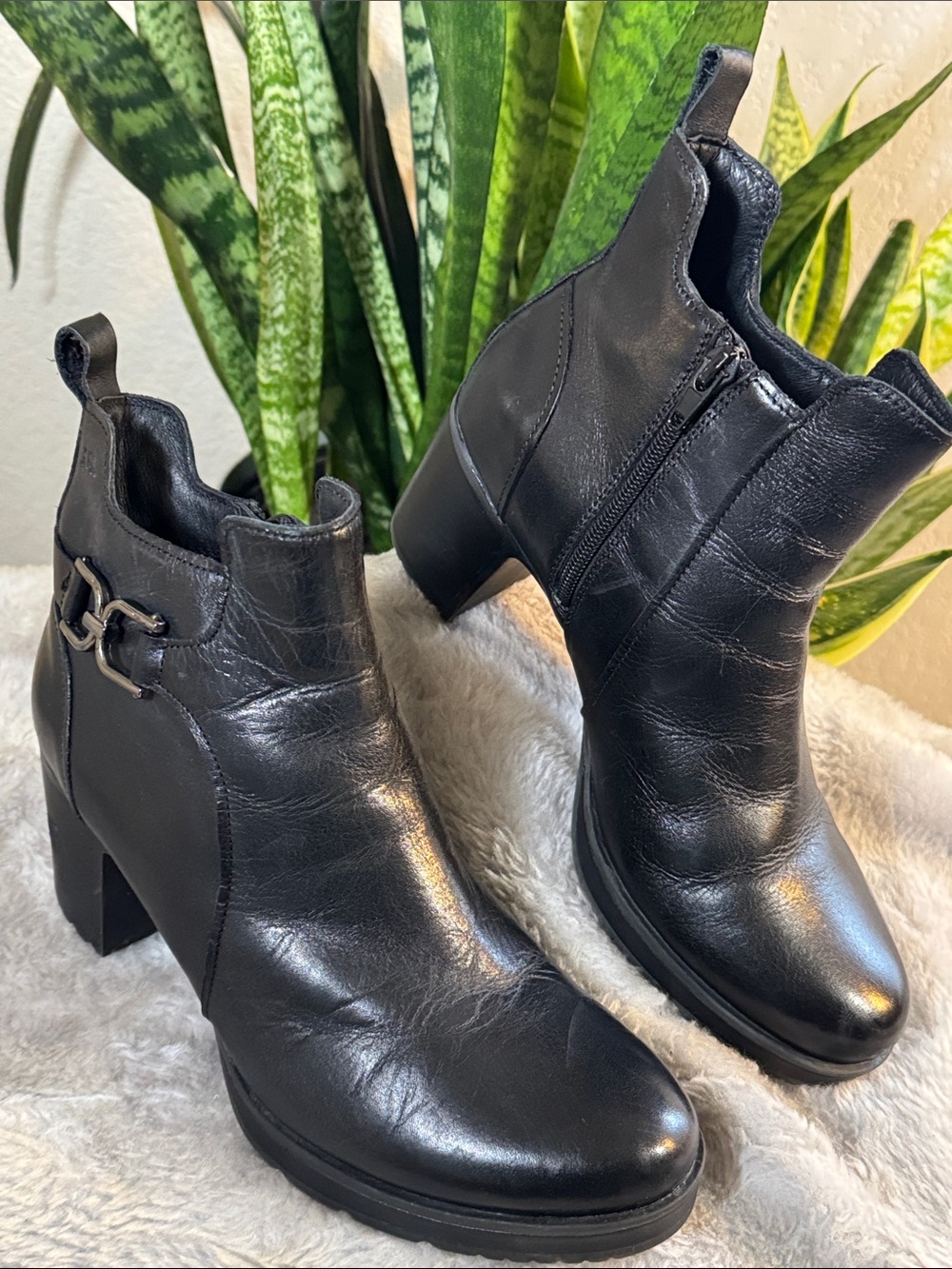Josef Seibel "Gloria" Black Leather Ankle Boots - Women's EU 39 / US 8.5
